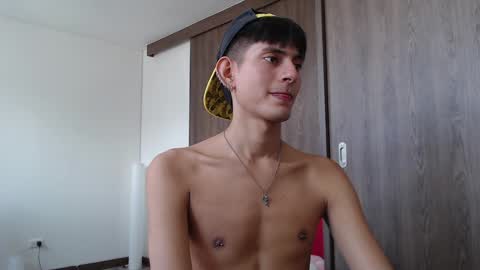 Snapshot of im_davo23 chatting on December 5, 3:39 pm Davo online show from December 5, 3:39 pm