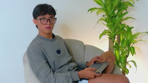 Erick online show from May 13, 2:20 am