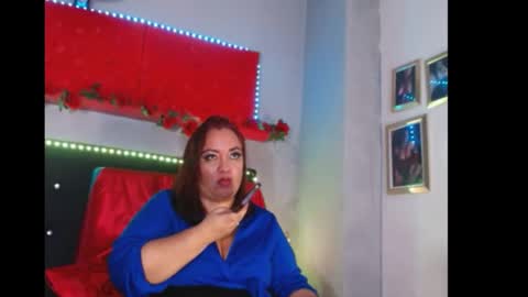 Snapshot of im_helenn_ chatting on January 21, 9:57 pm Hellen online show from January 21, 9:57 pm