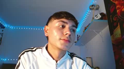 Snapshot of im_juanda chatting on December 7, 12:08 am im_juanda online show from December 7, 12:08 am
