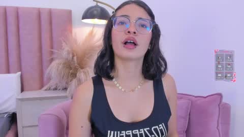 Lilyy  online show from March 31, 1:00 pm