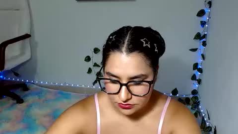 Snapshot of im_may chatting on May 23, 7:40 pm IM May online show from May 23, 7:40 pm