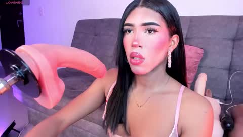 Snapshot of im_perlahot chatting on February 21, 11:17 pm im_perlahot online show from February 21, 11:17 pm