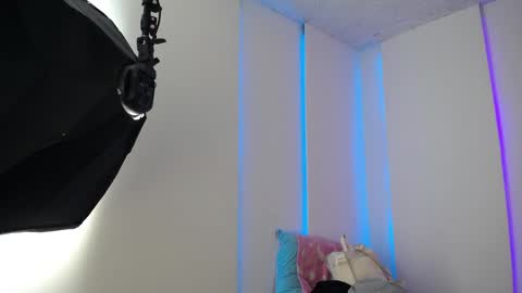 Snapshot of im_rosse_ chatting on March 12, 6:58 pm Jade Rosse online show from March 12, 6:58 pm