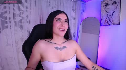 Snapshot of im_rosse_ chatting on April 30, 10:03 pm Jade Rosse online show from April 30, 10:03 pm