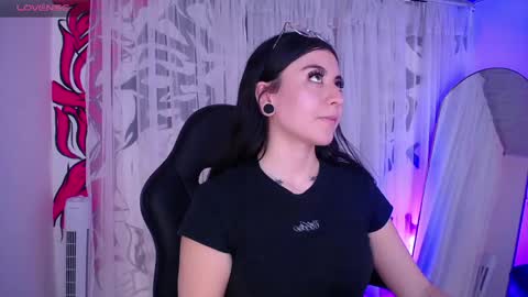 Snapshot of im_rosse_ chatting on May 13, 8:38 pm Jade Rosse online show from May 13, 8:38 pm