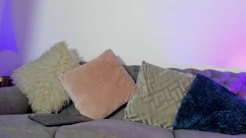 Snapshot of im_salo18 chatting on March 3, 9:31 pm Salo online show from March 3, 9:31 pm