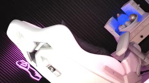 Candy Moore online show from February 12, 4:29 am