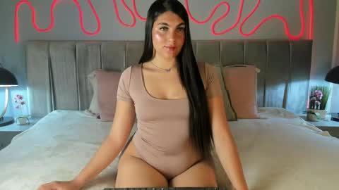 Val online show from May 28, 11:51 am