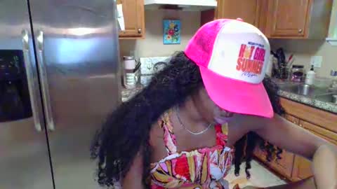 Snapshot of iman_love chatting on September 15, 9:48 pm iman_love online show from September 15, 9:48 pm