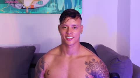 imconor online show from November 10, 9:03 pm