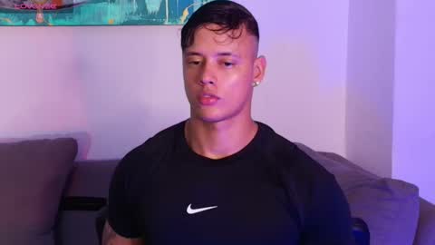 imconor online show from November 11, 9:48 pm