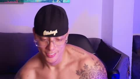 Snapshot of imconor chatting on February 14, 11:12 pm imconor online show from February 14, 11:12 pm