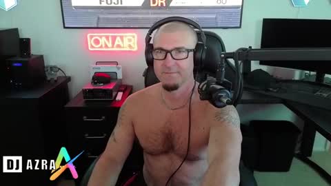 Snapshot of imdjazra chatting on December 27, 3:26 pm DJ Azra online show from December 27, 3:26 pm