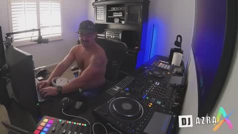 Snapshot of imdjazra chatting on October 12, 10:20 pm DJ Azra online show from October 12, 10:20 pm