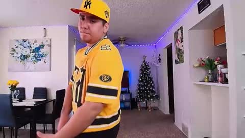 Snapshot of imjosue chatting on January 14, 3:17 pm imjosue online show from January 14, 3:17 pm