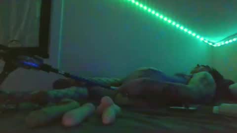 Snapshot of imjustasweettransvestite chatting on January 7, 1:30 am imjustasweettransvestite online show from January 7, 1:30 am