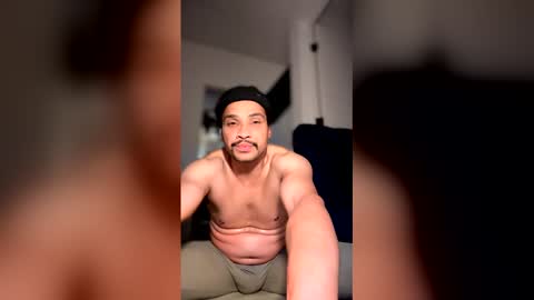 imlightskn online show from January 8, 10:06 am