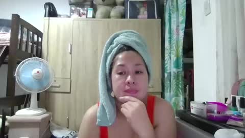 Snapshot of immaculate02 chatting on February 16, 6:43 am Immaculate02 online show from February 16, 6:43 am