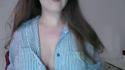 Pola online show from February 17, 9:30 pm