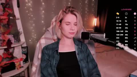 Mia online show from November 10, 8:35 am