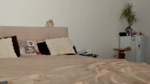 my name Imo  Fansly  online show from January 17, 4:43 pm