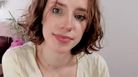 Snapshot of imogensy chatting on April 24, 8:28 am my name Imo Fansly online show from April 24, 8:28 am