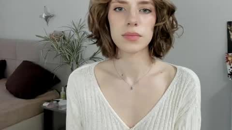 Snapshot of imogensy chatting on May 4, 5:14 am my name Imo Fansly online show from May 4, 5:14 am