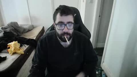 imstillfish online show from April 18, 11:36 am