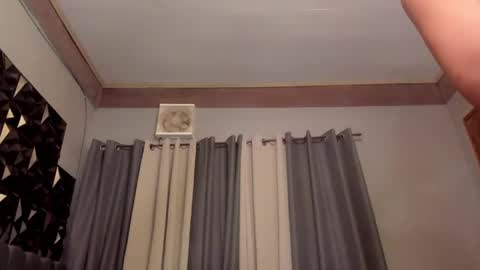 imyourmiss_gabbi online show from May 1, 3:33 am