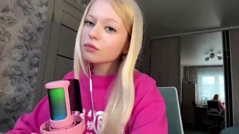 Snapshot of inamillsap chatting on March 4, 1:39 pm Lola online show from March 4, 1:39 pm