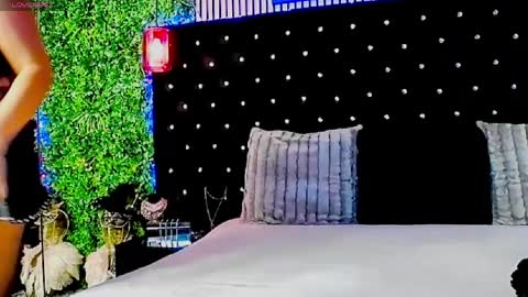 inanna_ishtar1 online show from April 3, 9:07 am