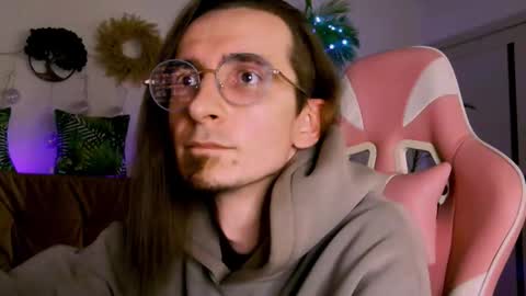 Snapshot of incandenza_ chatting on September 17, 10:11 pm incandenza_ online show from September 17, 10:11 pm