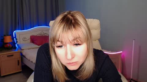 Snapshot of incredible_ariela chatting on December 5, 12:11 pm incredible_ariela online show from December 5, 12:11 pm