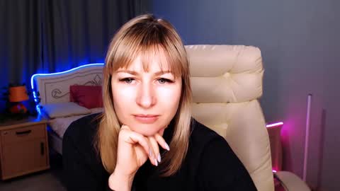 Snapshot of incredible_ariela chatting on December 5, 3:17 pm incredible_ariela online show from December 5, 3:17 pm