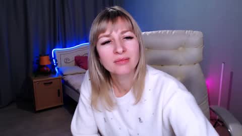 Snapshot of incredible_ariela chatting on December 8, 1:47 pm incredible_ariela online show from December 8, 1:47 pm