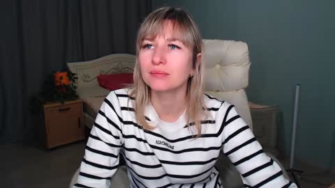 Snapshot of incredible_ariela chatting on December 22, 11:54 am incredible_ariela online show from December 22, 11:54 am