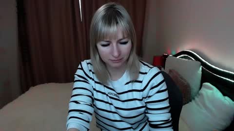 Snapshot of incredible_ariela chatting on December 27, 9:06 am incredible_ariela online show from December 27, 9:06 am
