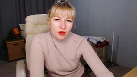 Snapshot of incredible_ariela chatting on January 16, 10:21 am incredible_ariela online show from January 16, 10:21 am