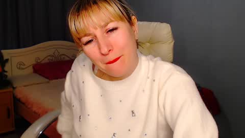 Snapshot of incredible_ariela chatting on January 22, 3:29 pm incredible_ariela online show from January 22, 3:29 pm