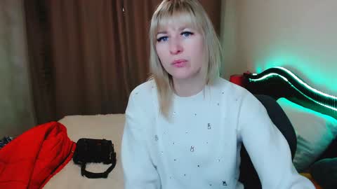 Snapshot of incredible_ariela chatting on January 27, 10:49 am incredible_ariela online show from January 27, 10:49 am