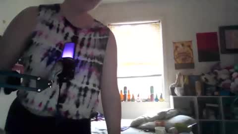 indecabua online show from October 27, 7:07 pm