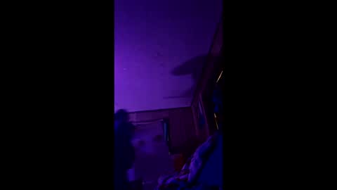 Snapshot of indegeniouscreature chatting on March 12, 12:11 pm indegeniouscreature online show from March 12, 12:11 pm