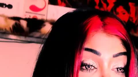 Snapshot of indian_dreamgirl chatting on November 12, 2:34 am Bella Ambrosia online show from November 12, 2:34 am