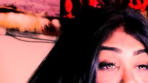 Snapshot of indian_dreamgirl chatting on February 4, 10:43 am Bella Ambrosia online show from February 4, 10:43 am