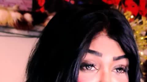 Snapshot of indian_dreamgirl chatting on February 7, 12:25 am Bella Ambrosia online show from February 7, 12:25 am