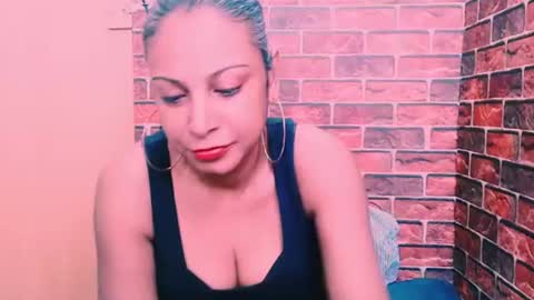Snapshot of indian_spice_girl chatting on July 19, 9:02 am indian_spice_girl online show from July 19, 9:02 am