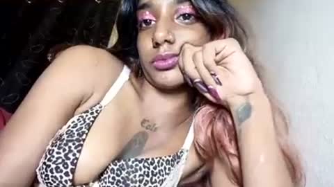 Snapshot of indian_succubus chatting on June 22, 9:01 pm Perky baby online show from June 22, 9:01 pm