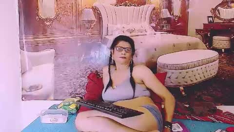 Femiez online show from May 19, 9:26 am
