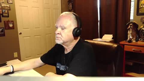 Snapshot of indianapapa chatting on November 9, 2:15 pm Papa online show from November 9, 2:15 pm